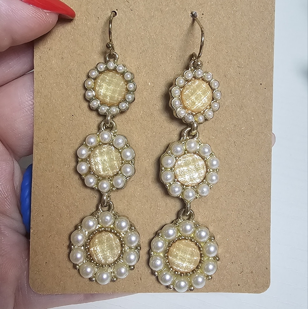 Elegant Gold and Pearl Drop Earrings